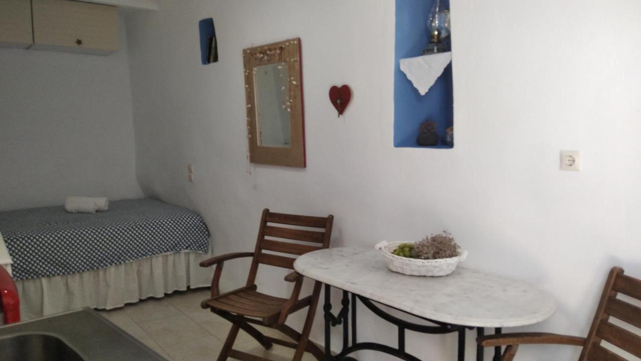 Traditional Renovated House In The Centre Of Anafi Esterno foto