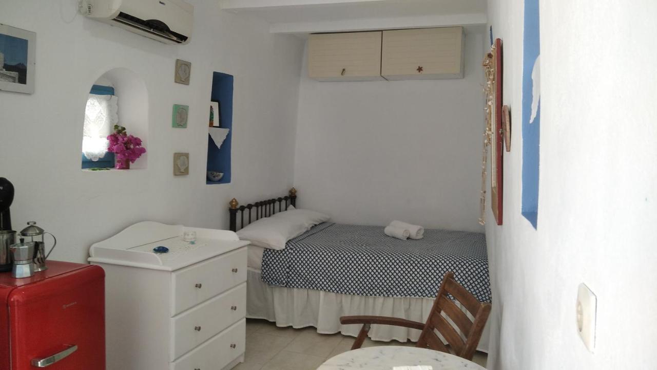Traditional Renovated House In The Centre Of Anafi Esterno foto
